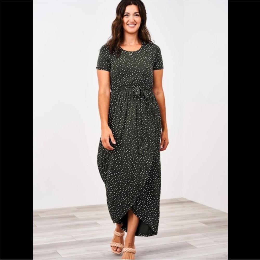 Latched Mama Olive Dots Petal Maxi Nursing Dress M NWT - Picture 3 of 6